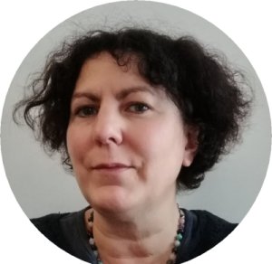 Caroline Atabekian, formatrice, consultante en bilan de compétences, coach et ex-enseignante.